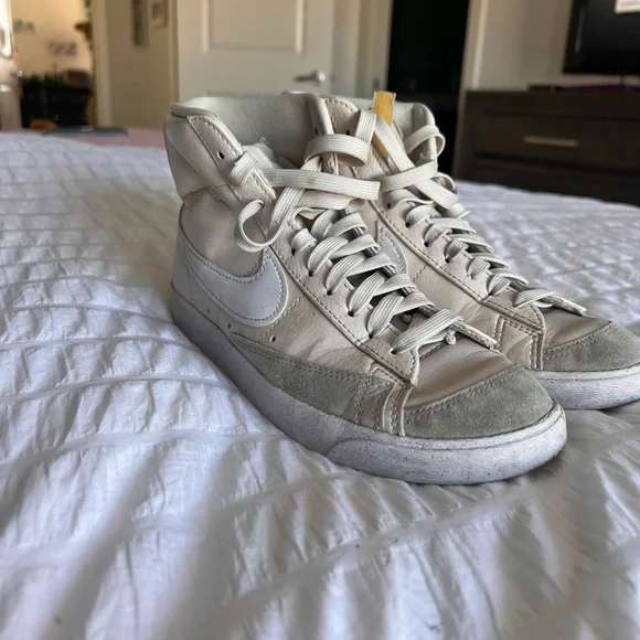 Nike High Tops - Picture 4 of 6